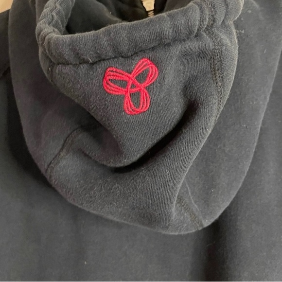 TNA Zip-Up - Picture 2 of 2